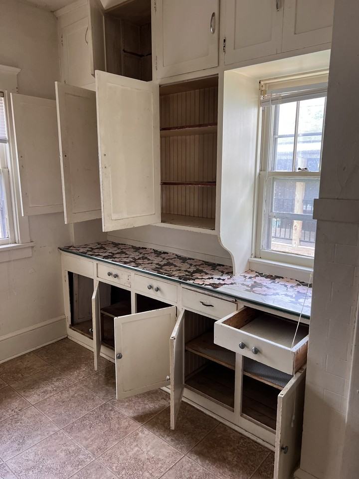 708 Menomonie St - Photo 6 of 8