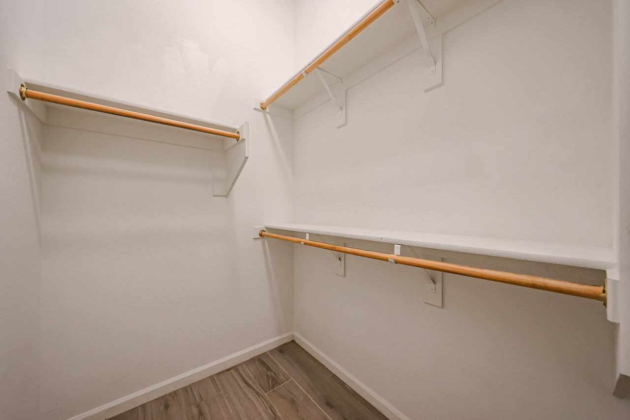 248 E Desert Broom Dr - Photo 4 of 36