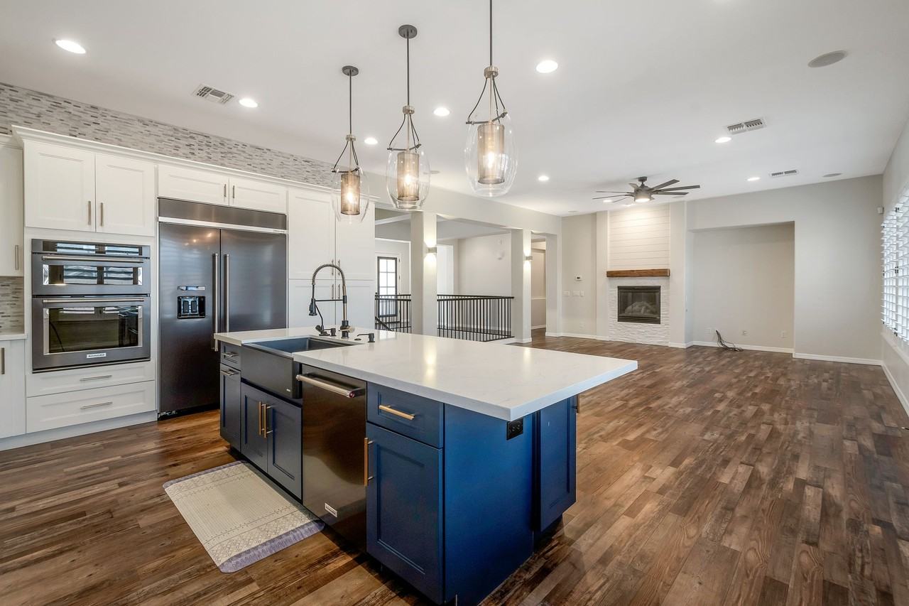 374 W Azalea Dr - Photo 2 of 15