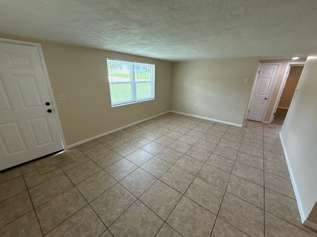 59 S Desoto St - Photo 4 of 17