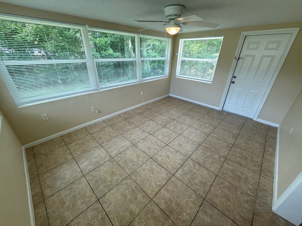 59 S Desoto St - Photo 6 of 17