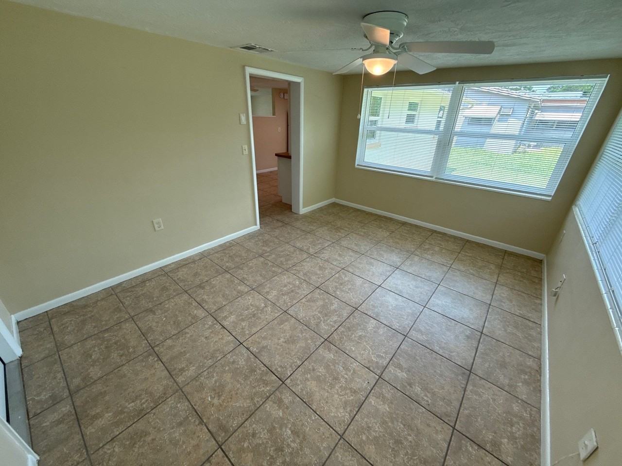 59 S Desoto St - Photo 7 of 17