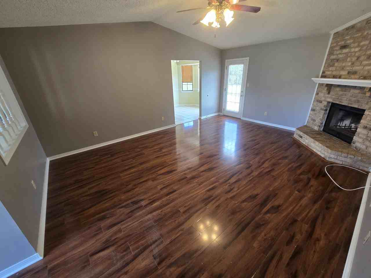 11204 Bridge Creek Dr - Photo 3 of 20
