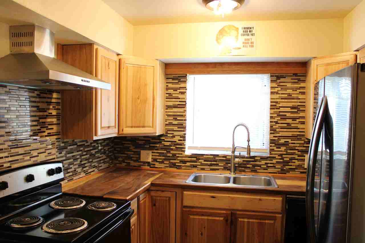 4325 Se Cedar St #NA - Photo 2 of 20