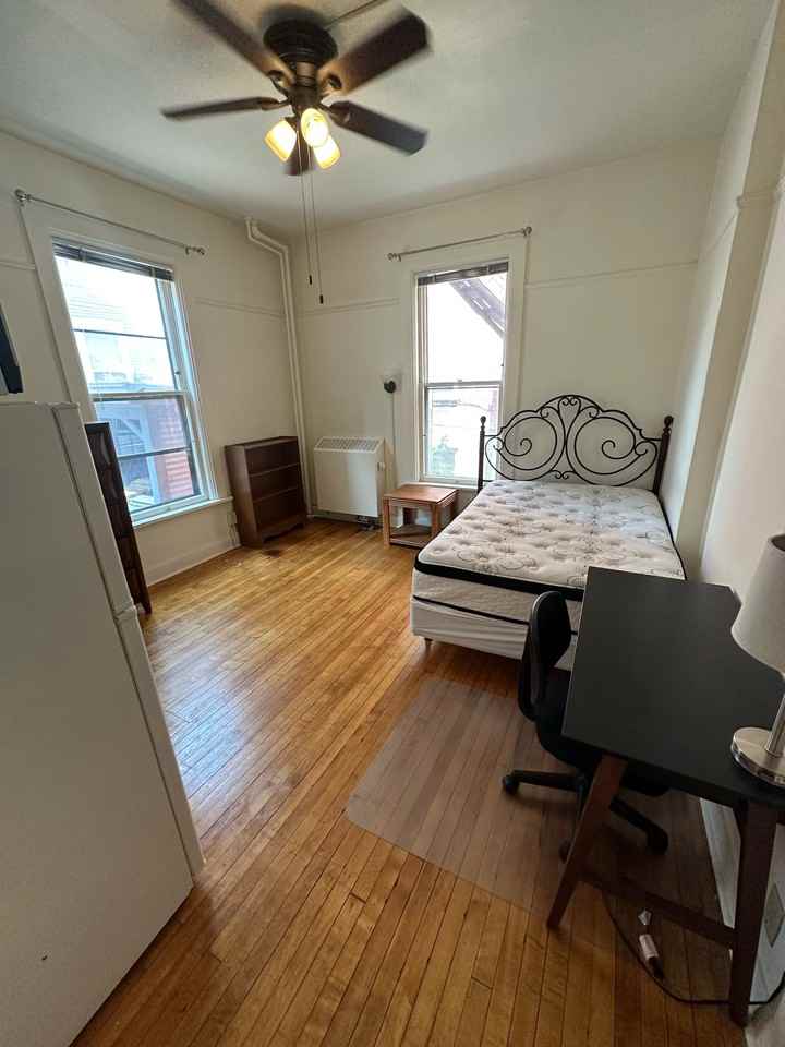 407 Wisconsin Ave #1C2 - Photo 6 of 15