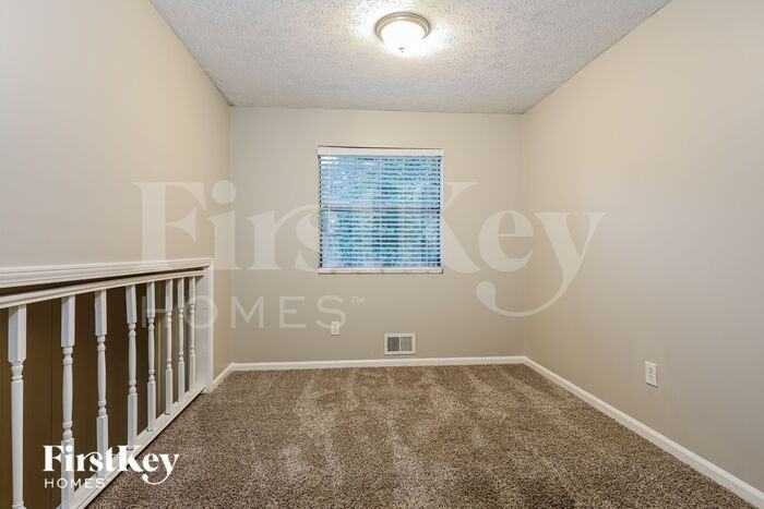 2225 Omaha Ct - Photo 3 of 16