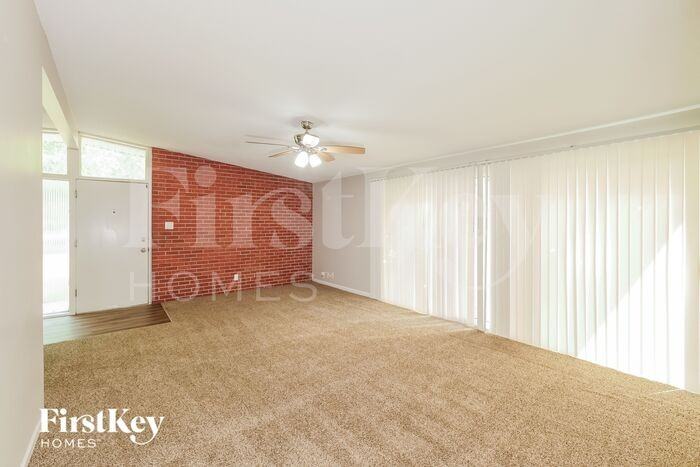 1211 Ne 67th St - Photo 3 of 16