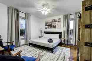 136 Phelps St - Photo 1 of 1