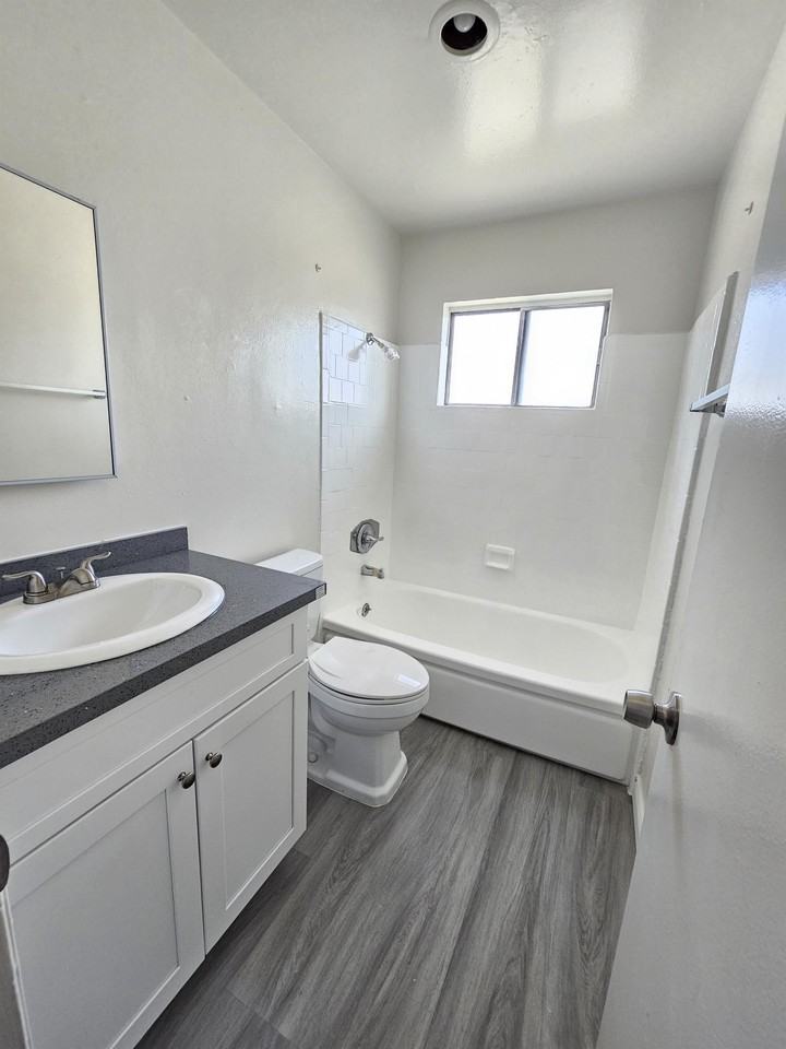 XUYI, LLC / 1240 - Photo 4 of 15