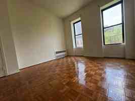 featured image of E 89th St #1W