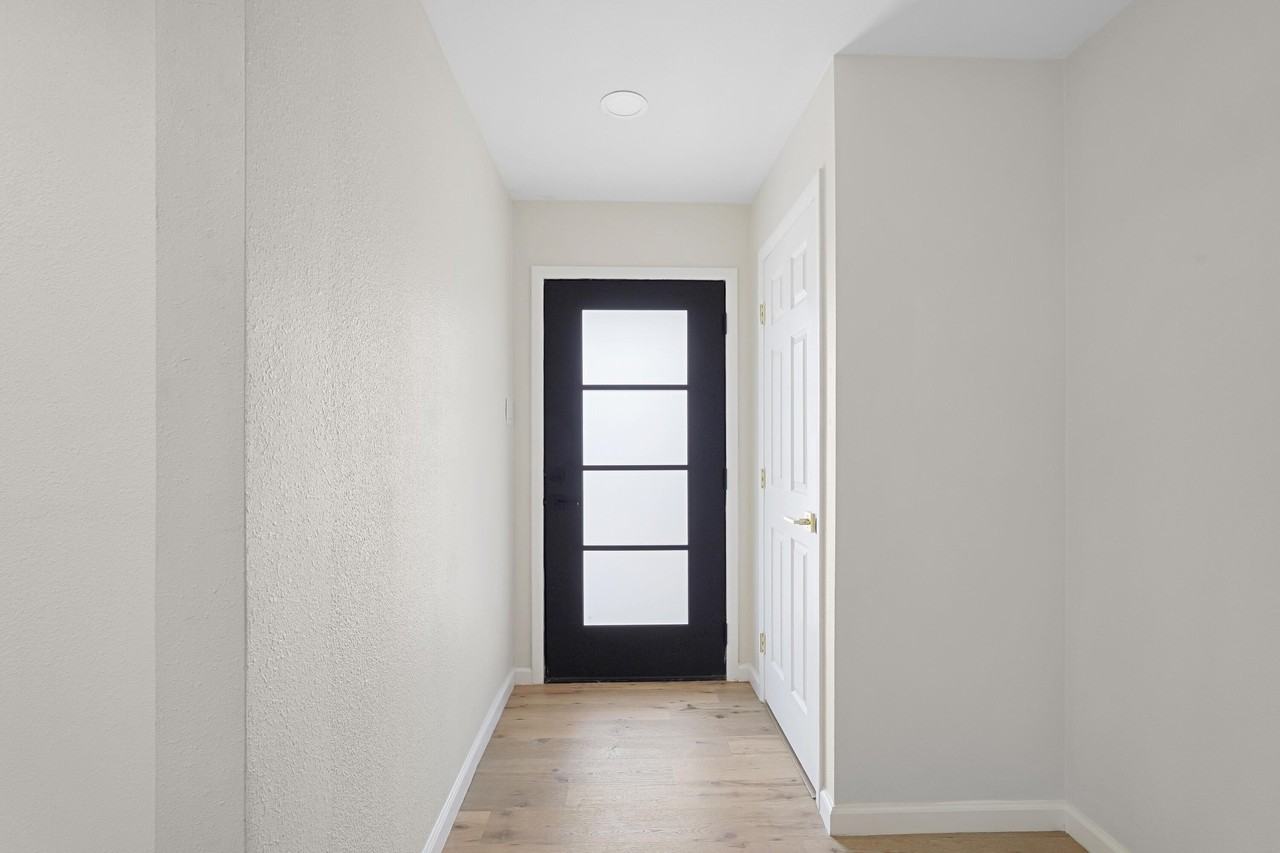 3329 Siringo Rd - Photo 4 of 35