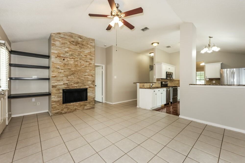 321 Taylor St - Photo 5 of 16