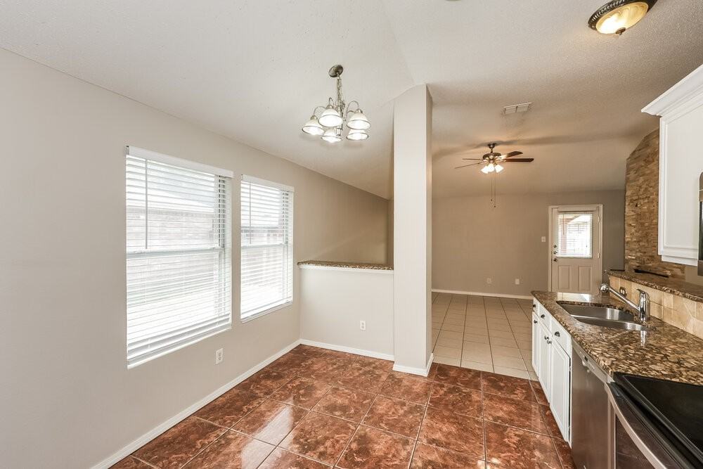 321 Taylor St - Photo 7 of 16