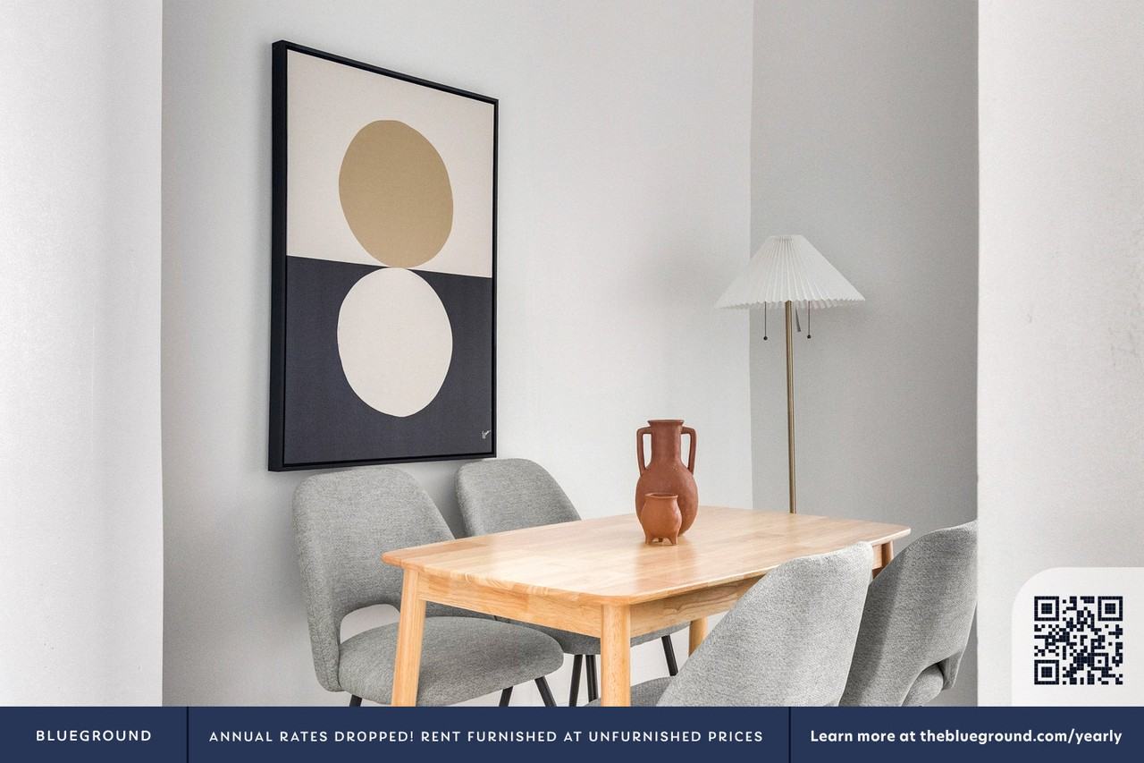 501 1/2 East 83rd Street - Photo 3 of 22