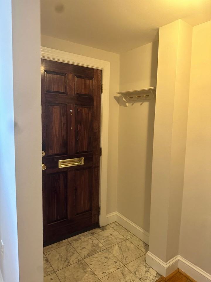 1018 Oronoco Street - Photo 2 of 27