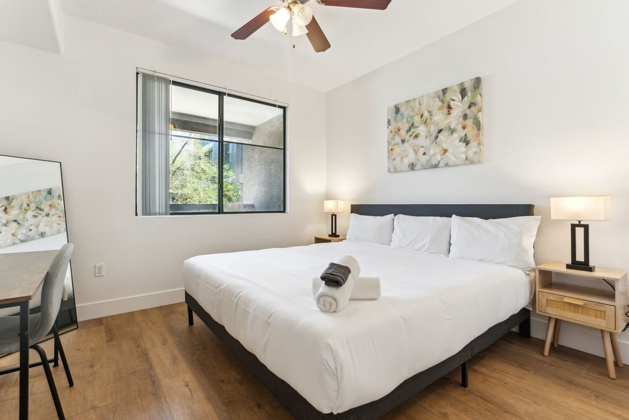 6610 N 93rd Ave #1055530P - Photo 4 of 28