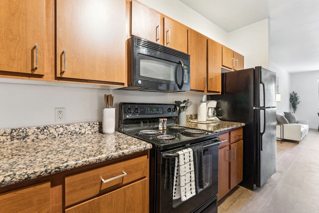 6610 N 93rd Ave #1055530P - Photo 7 of 28