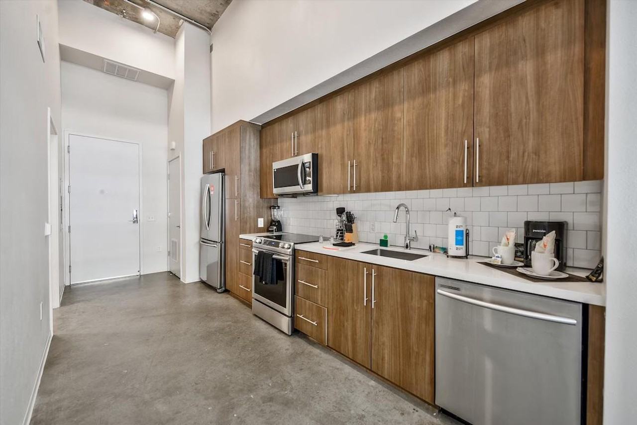 315 J St #1257084P - Photo 6 of 28