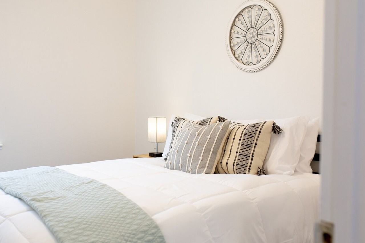 620 South Cedar Street - Photo 4 of 32