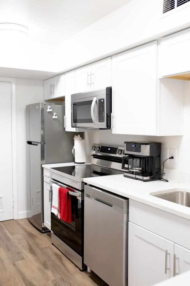 620 South Cedar Street - Photo 5 of 32