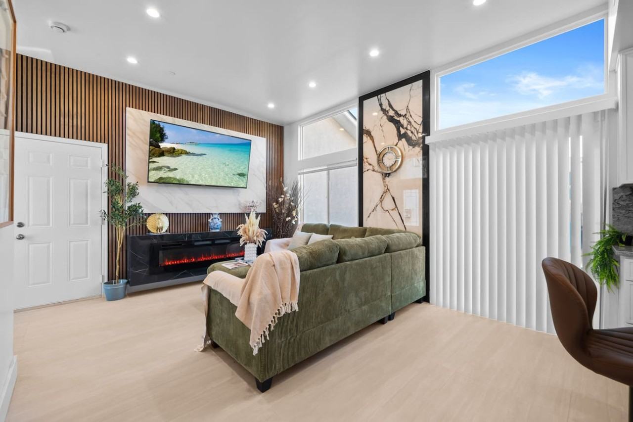 1219 Denver Ln #1296634P - Photo 4 of 50