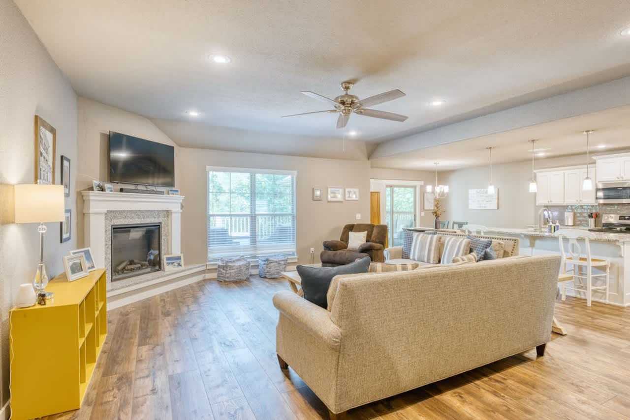 24 Pickering Dr #1297038P - Photo 2 of 28