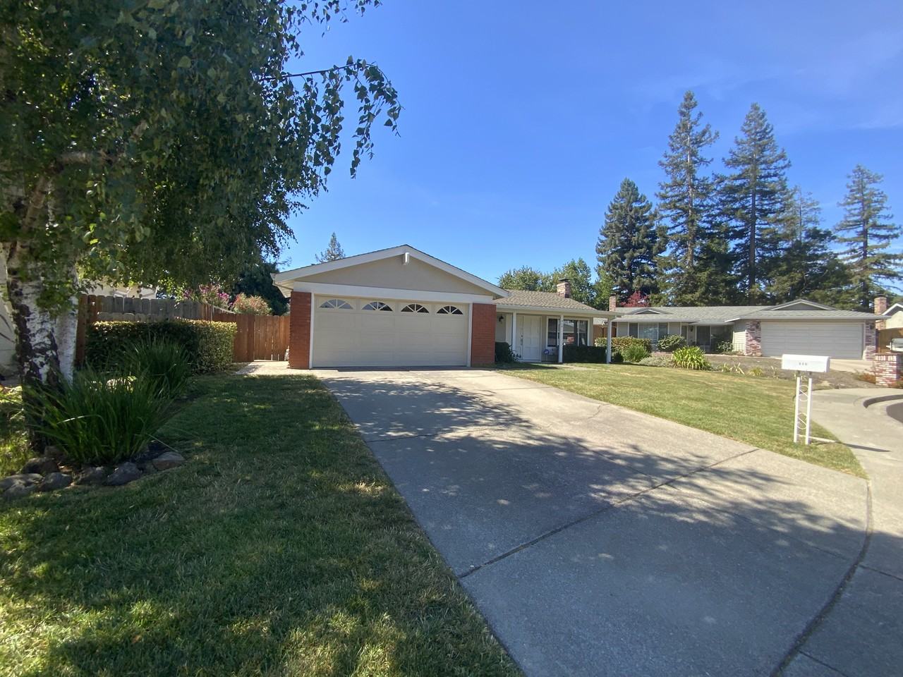 315 Cindy Court - Photo 2 of 25