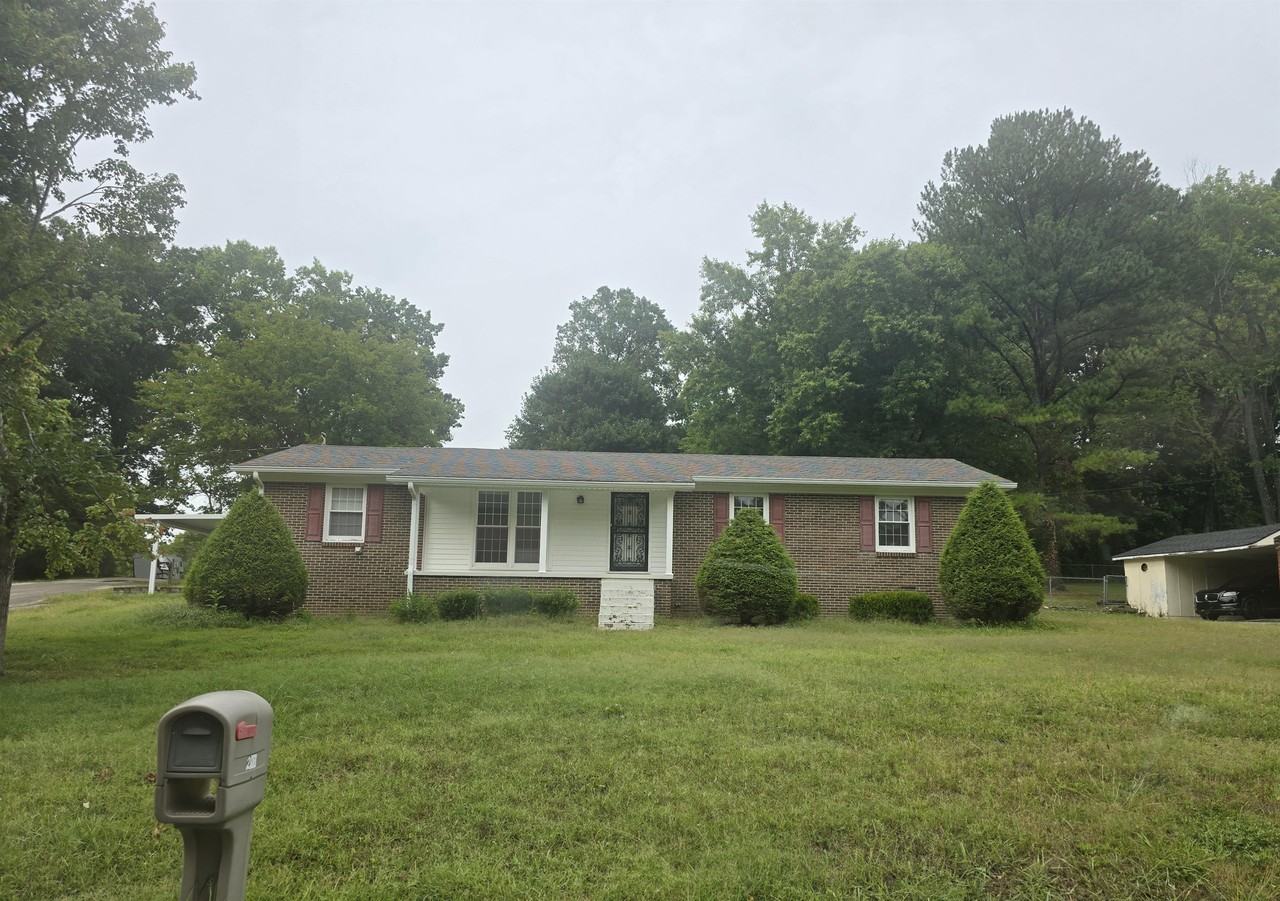 208 Caldwell Dr