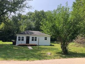 3305 S Woods Ave - Photo 1 of 1