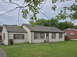 featured image of 314 E 16th St