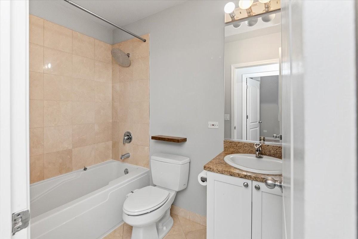 2020 W Pierce Ave #77 - Photo 6 of 10