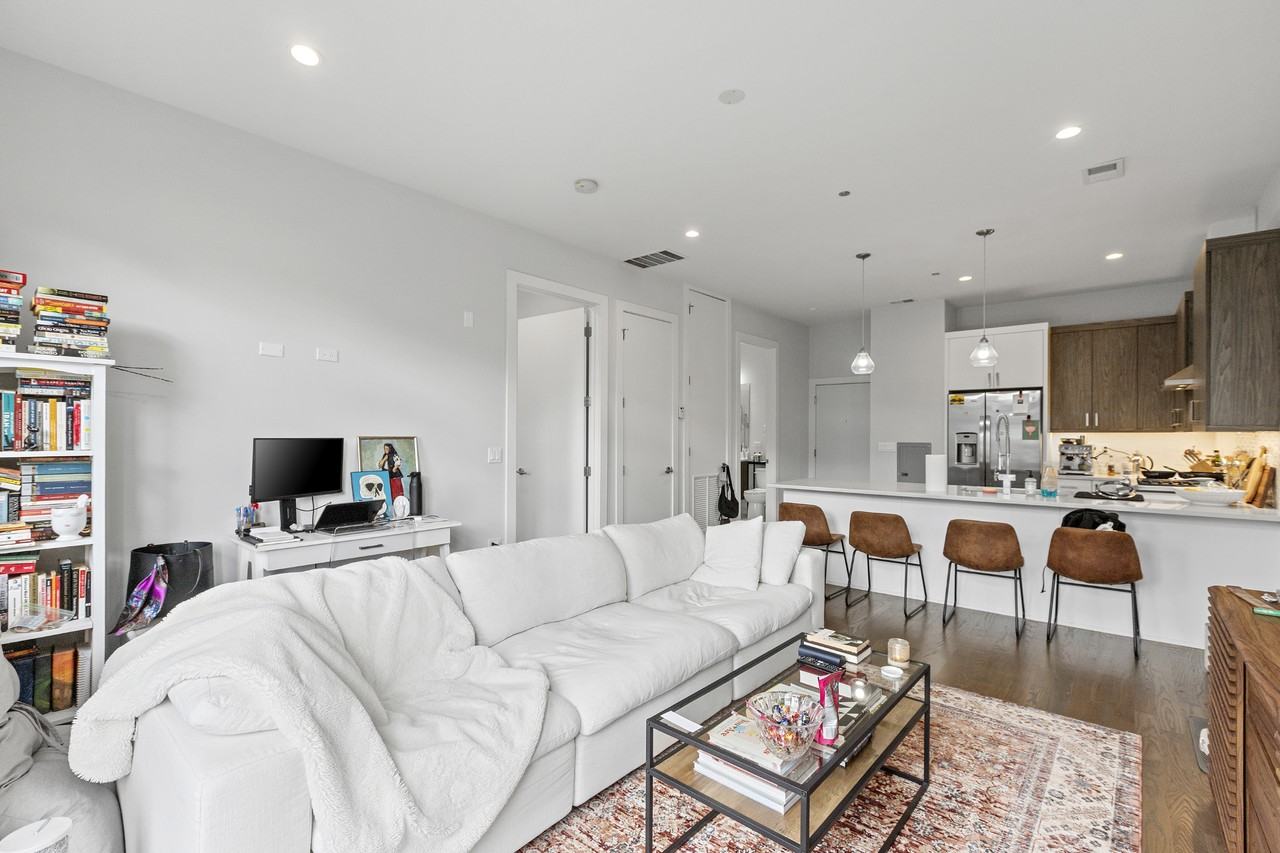 2217 W Madison St #407 - Photo 2 of 10