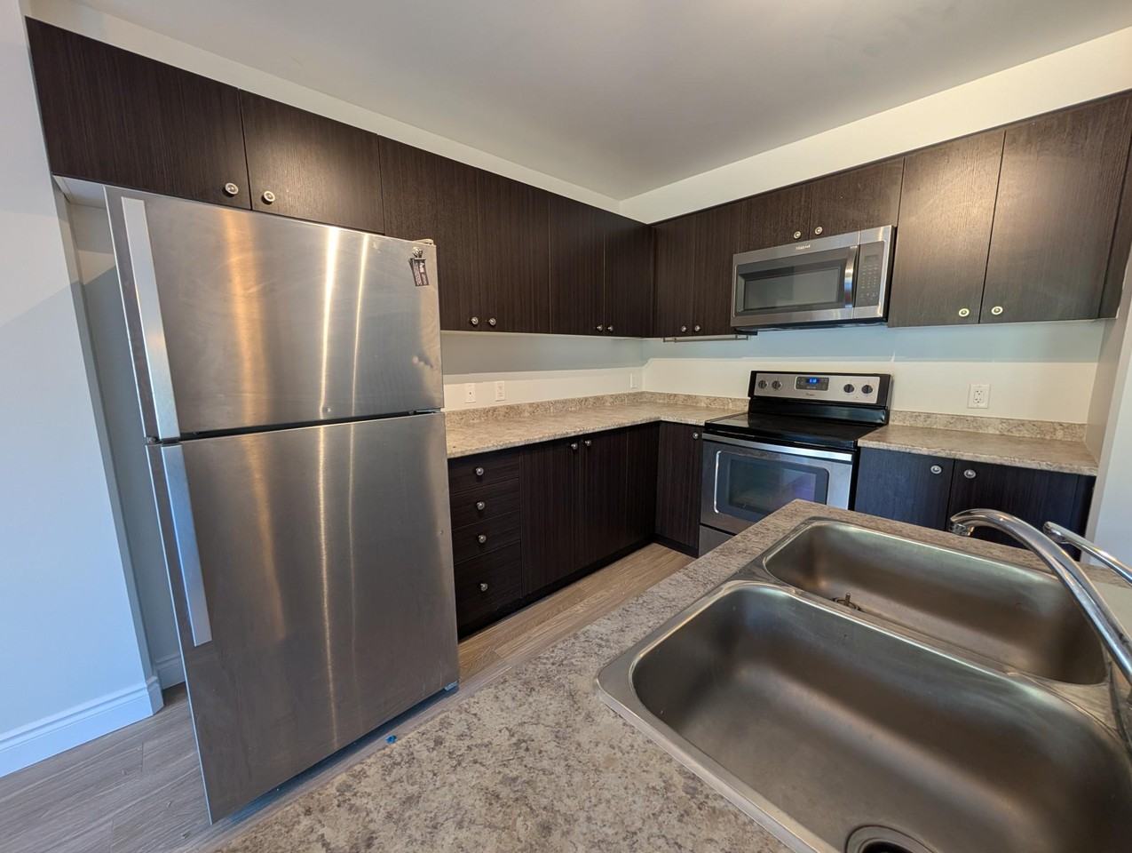 72 Amy Lynn Drive - Photo 2 of 21