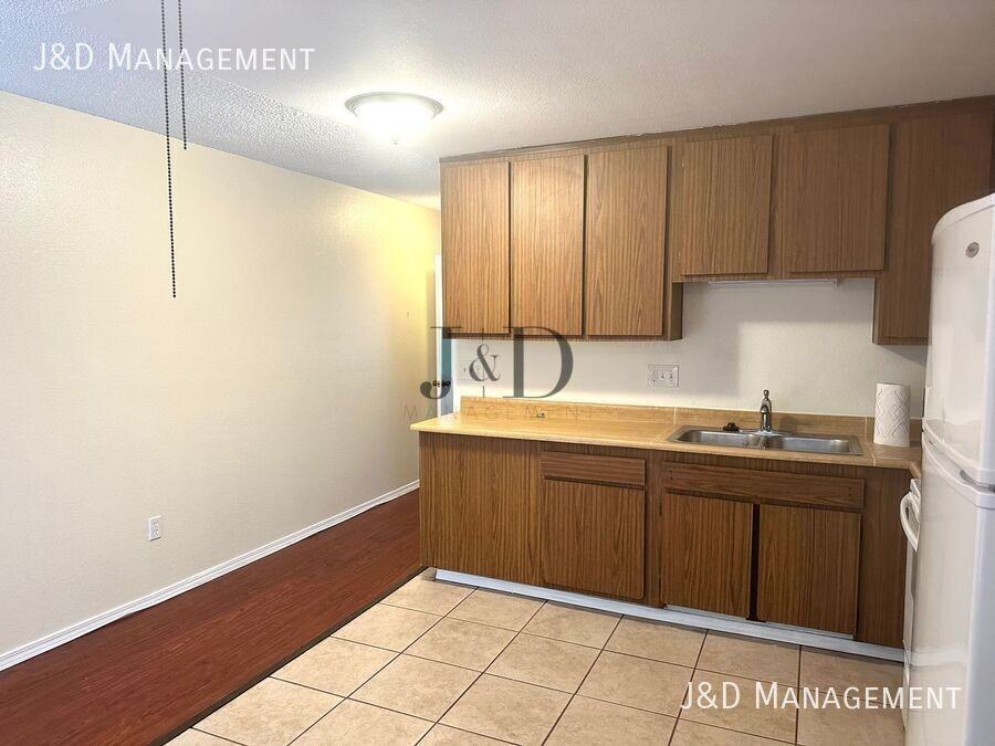 4260 44th Street #221 - Photo 7 of 15