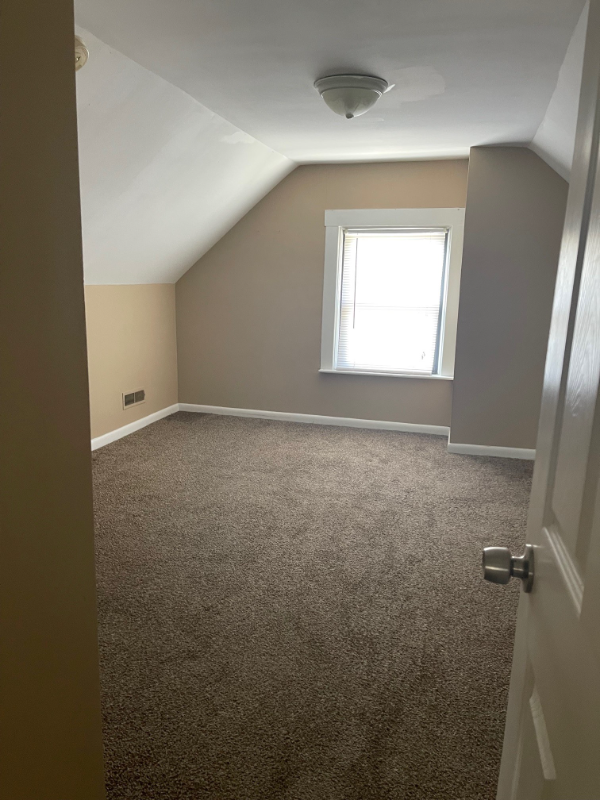 225 Emming St #2 - Photo 3 of 9