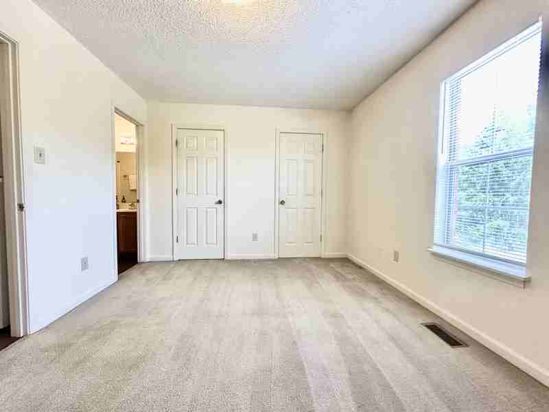 805 Old Gray Station Rd - Photo 4 of 9