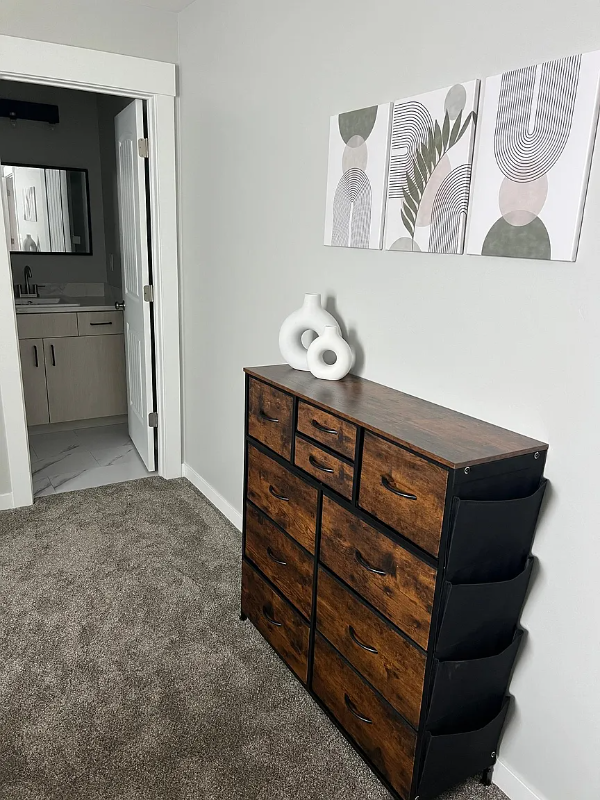 418 West 18th Street - Photo 4 of 9