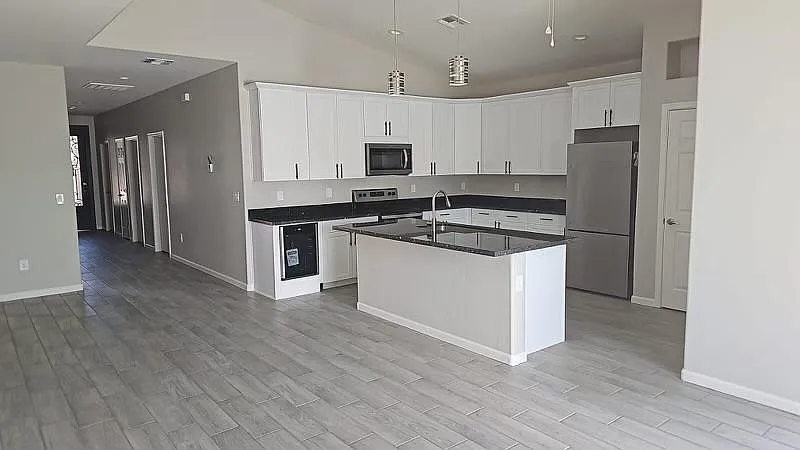 1804 Birmania Ct - Photo 3 of 4