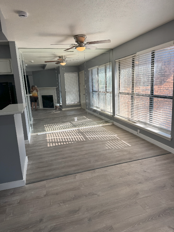 5414 Lakeview Parkway - Photo 5 of 13