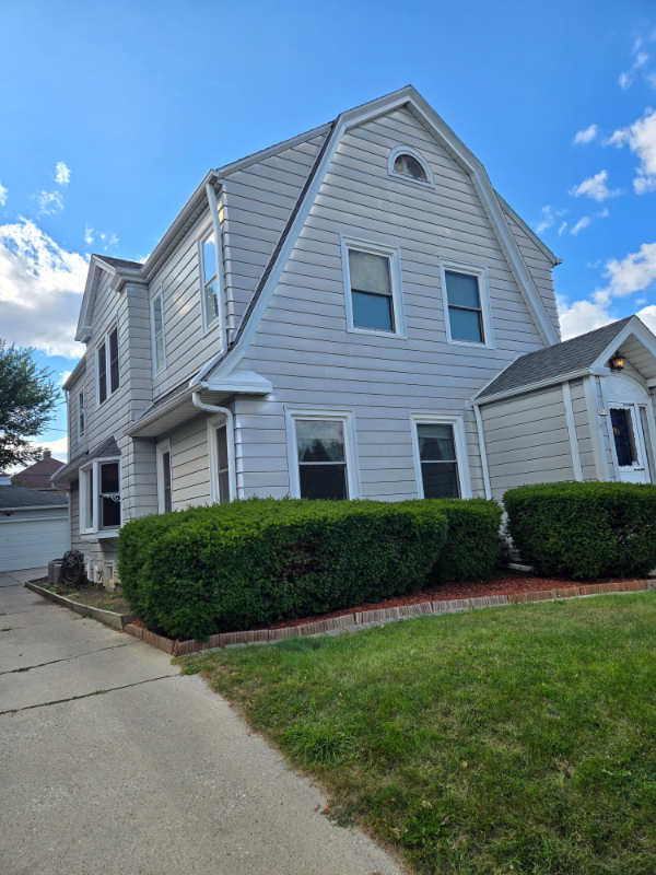 2913 N 55th St - Photo 3 of 16