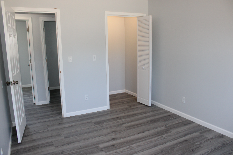 1613 S Green River Rd #1617 - Photo 5 of 8