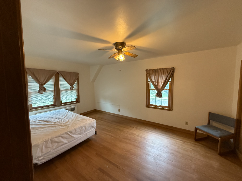 523 Saint Clair Avenue - Photo 3 of 15