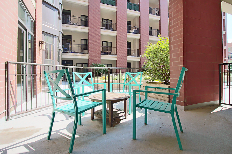 1930 S Wabash Ave #322 - Photo 7 of 9