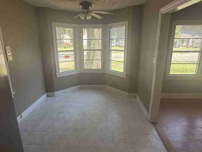418 S Jean Dr - Photo 2 of 18