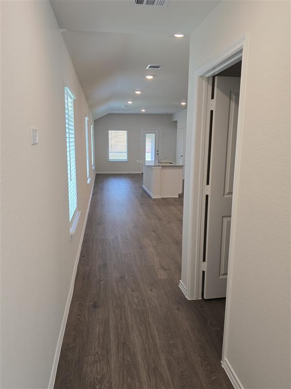 1604 Potomac Ln - Photo 3 of 15