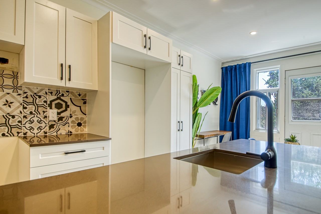 5140 Avenue Randall #6 - Photo 5 of 10