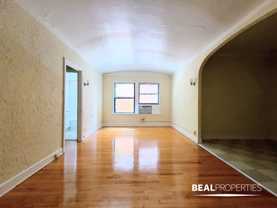 536 W Arlington Pl - Photo 1 of 1