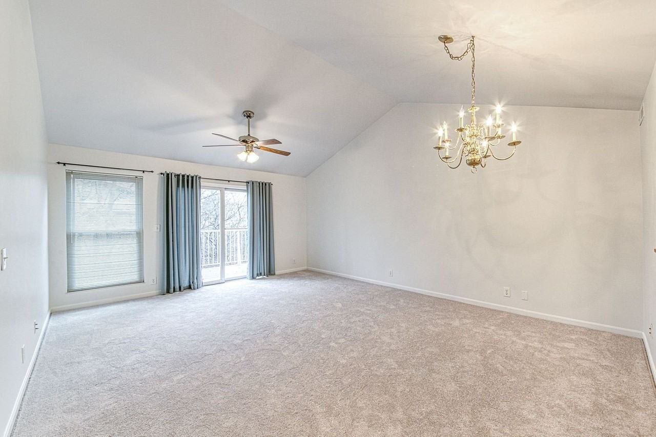 2495 Fountain Pl #D - Photo 3 of 14