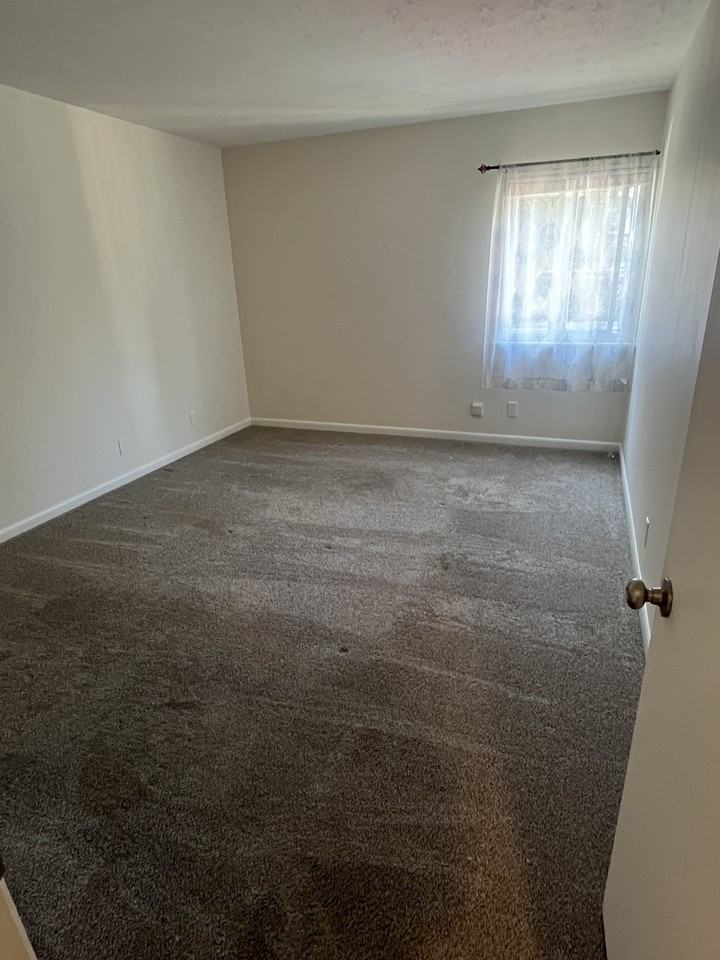 1935 Gardiner Ln #E75 - Photo 6 of 14