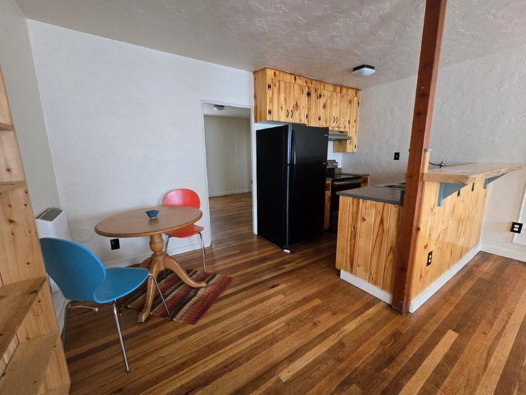 990 6th St #2 - Photo 7 of 11